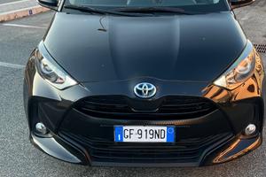 Toyota yaris 1.5 business full hibrid
