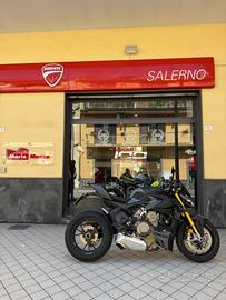 Ducati Streetfighter V4 S gray