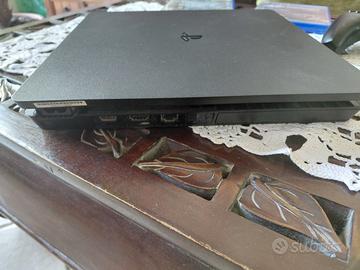 ps4 slim perfetta nessun difetto!!