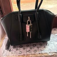 Borsa givenchy mai usata