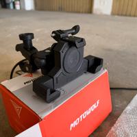 Supporto smartphone moto wireless charger