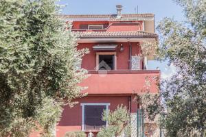 PORZIONE DI BIFAMILIARE A CERVETERI