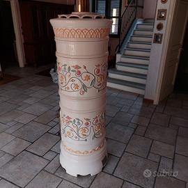 Stufa di ceramica La Castellamonte h 170 diam 60
