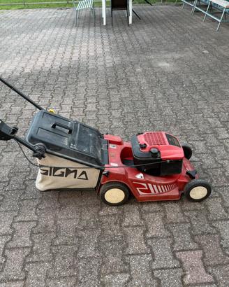 Tagliaerba regolabile a scoppio