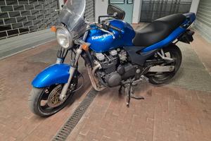 kawasaki zr7 