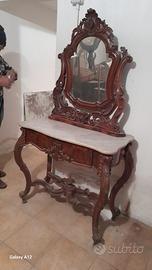 Mobili antichi del 1700 e 1800
