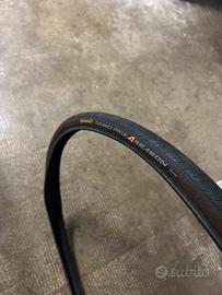 Copertone continental grand prix 4 season