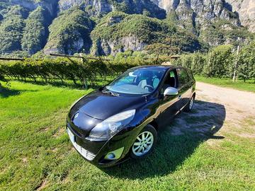 scenic 1.5 diesel 7 posti
