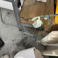 Lavandino e specchiera bagno