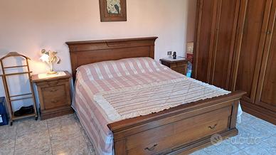 Camera da letto matrimoniale stile Arte Povera
