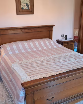 Camera da letto matrimoniale stile Arte Povera
