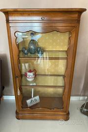 vetrinetta borgogna Pregno