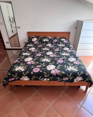Letto matrimoniale con materasso