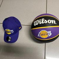 pallone basket + cappello Lakers