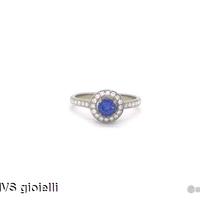 Anello in oro bianco con tanzanite e diamanti