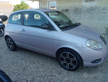 Lancia Ypsilon vers. Elle 1.3 Mjet