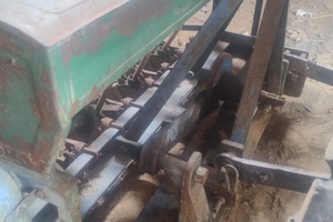 Vecchia seminatrice grano