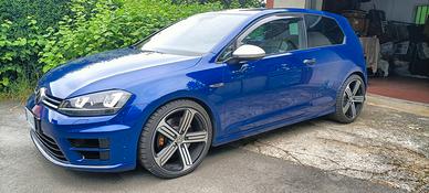 Golf 7 R 300 cv