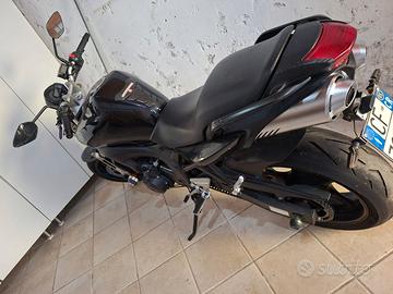 moto yamaha fz6