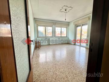 Piazza A. Lincoln/Via Etnea 5 Vani + garage -2