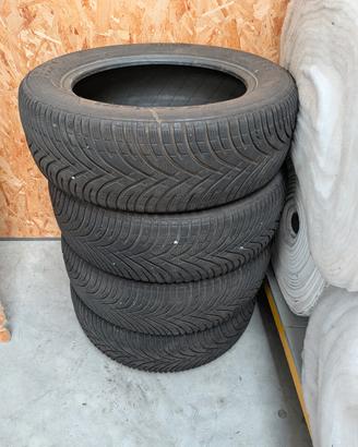 Pneumatici Invernali 215/60 R17 96 H 