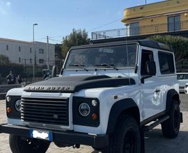 Land Rover Defender 90 TD5 2011 2.4 (autocarro)