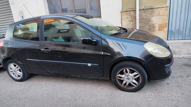 RENAULT Clio 3ª serie - 2006