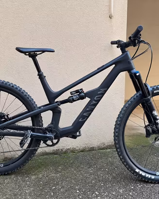 Spectral CF 7 Complete Bike MTB