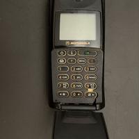 Cellulare vintage motorola 8700 x ricambi