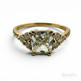 Anello in oro giallo e diamanti
