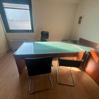 Mobili ufficio - scrivania - vetrina