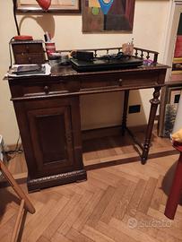 Piccolo scrivania fine '800