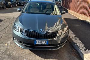 SKODA Octavia 1.4 TSI DSG Wagon Style G-Tec