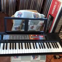 Tastiera Yamaha PSR F50