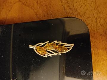 Ciondolo foglia in argento con ambra nuovo