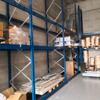 Scaffali porta pallets mt. 21,70
mt 5,5 H, 96 pall