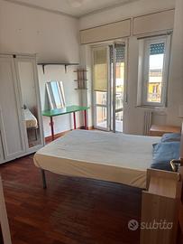 Stanze singole zona Vomero-Arenella