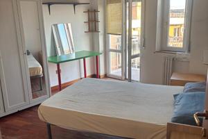 Stanze singole zona Vomero-Arenella