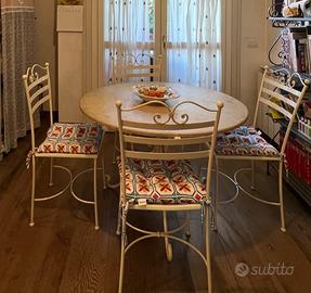 Tavolo con sedie stile country