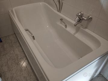 vasca da bagno in vetroresina 