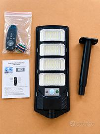 fari a led 300w con pannello solare e  staffa 
