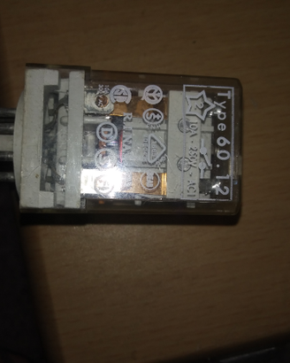 Rele finder 12v ac