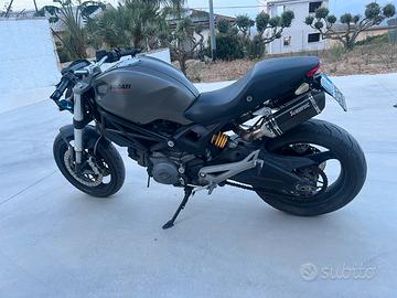 Ducati monster 696+