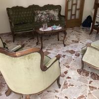 mobili stile classico per salone e stanza da letto