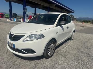 Lancia Ypsilon 1.2 GPL