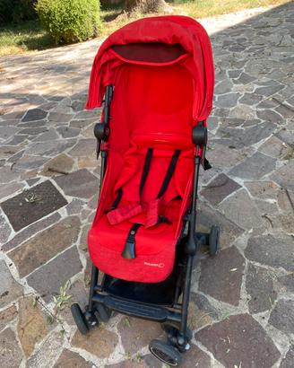 Passeggino rosso