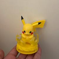 Pikachu uovo di pasqua kinder 2025