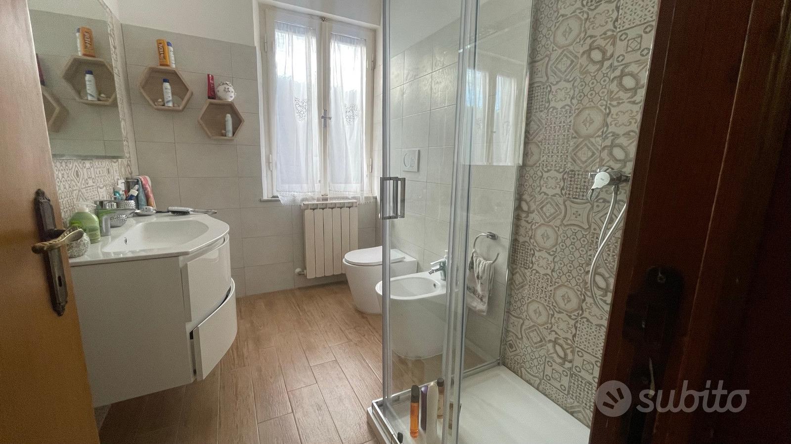Casa singola in mattoni con dependance e terreno - Altro