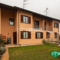 VILLA A SCHIERA ( quadrilocale doppi servizi )