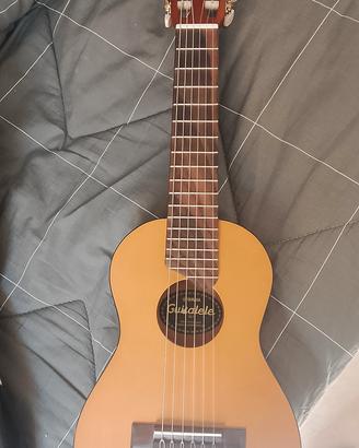 Yamaha GL1 piccola chitarra da viaggio